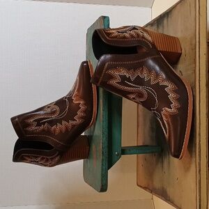 Western Style Women's Bootie Size 9